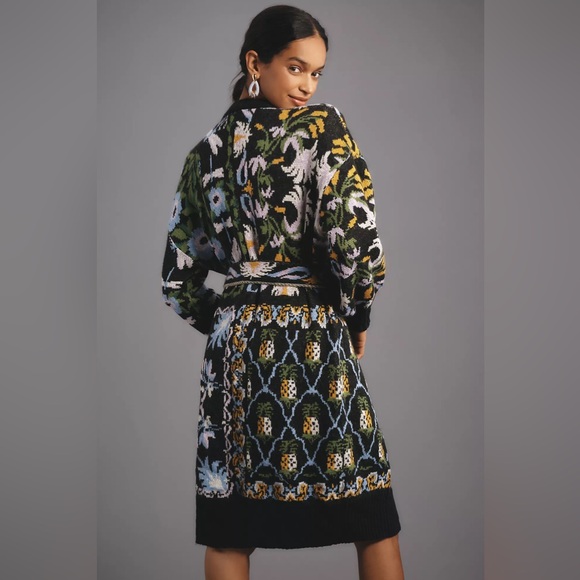 FARM Rio Multicolor Floral Cardigan - Picture 3 of 13